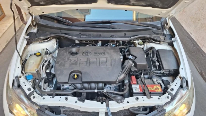 Toyota Auris 1.6 AUTOMATIC, снимка 7 - Автомобили и джипове - 53126577