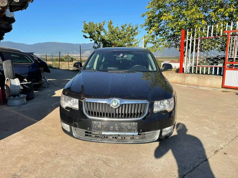 Skoda Superb 2.0 TDI, снимка 3 - Автомобили и джипове - 41992414