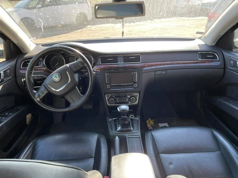 Skoda Superb 2.0 TDI, снимка 6 - Автомобили и джипове - 41992414