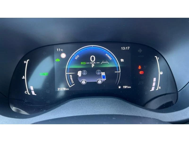 Toyota Yaris Cross 1.5H Light, снимка 14 - Автомобили и джипове - 53982205