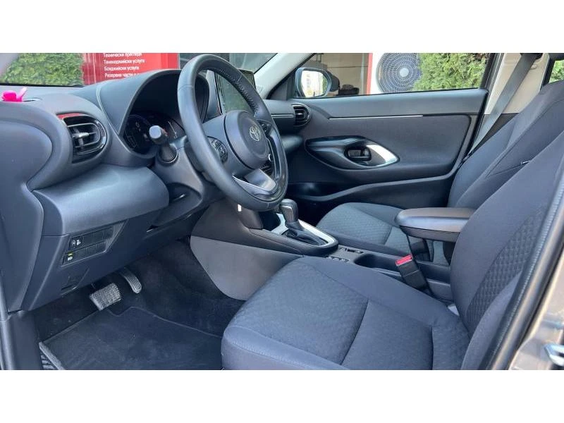 Toyota Yaris Cross 1.5H Light, снимка 9 - Автомобили и джипове - 53982205