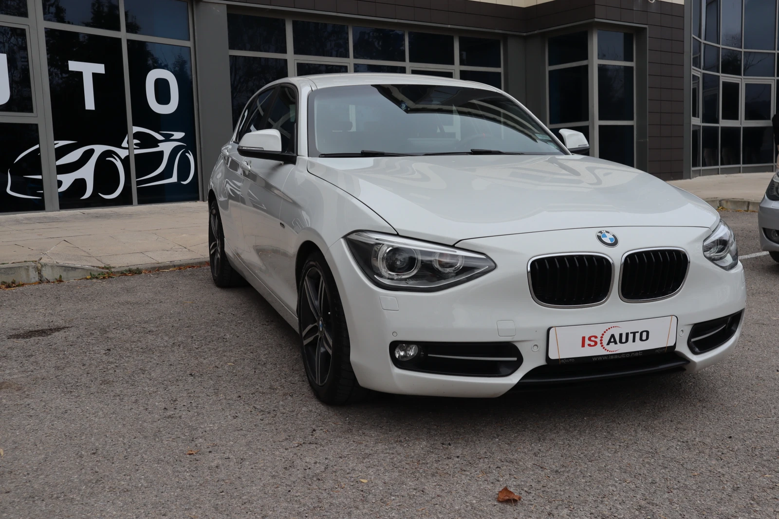 BMW 118 Sport/LeD/Navi/Automat/Камера/Подгрев - изображение 3