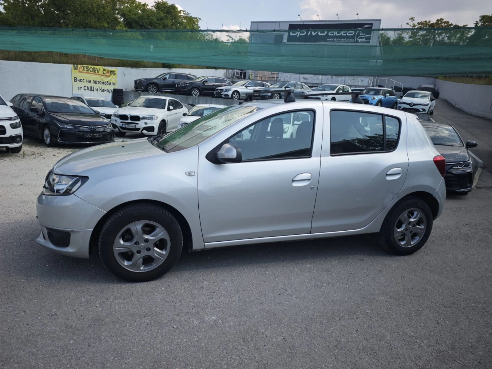 Dacia Sandero 1.2i* NAVI* ОТЛИЧЕН  - изображение 2