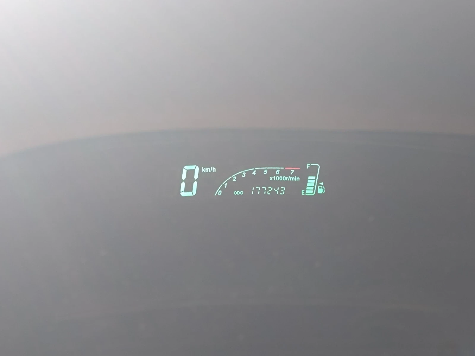 Toyota Yaris  - изображение 8