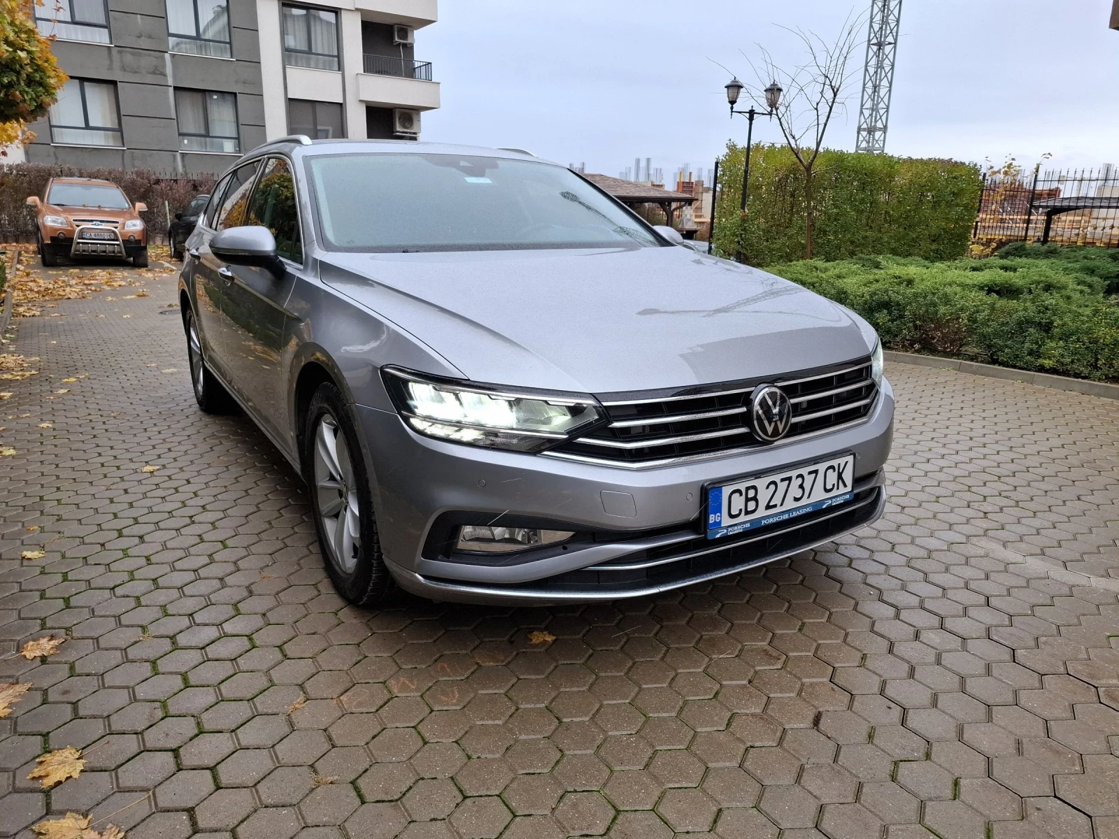 VW Passat 4MOTION. В ГАРАНЦИЯ ОТ PORSCHE БЪЛГАРИЯ. 89700 КМ. - изображение 8
