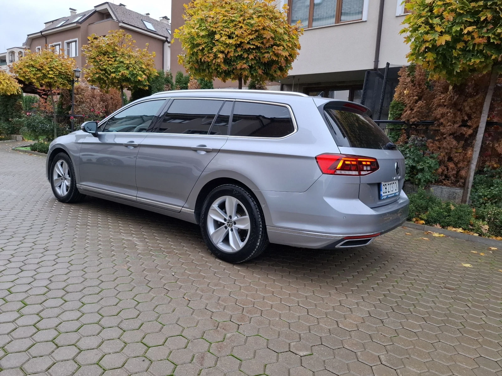 VW Passat 4MOTION. В ГАРАНЦИЯ ОТ PORSCHE БЪЛГАРИЯ. 89700 КМ. - изображение 4