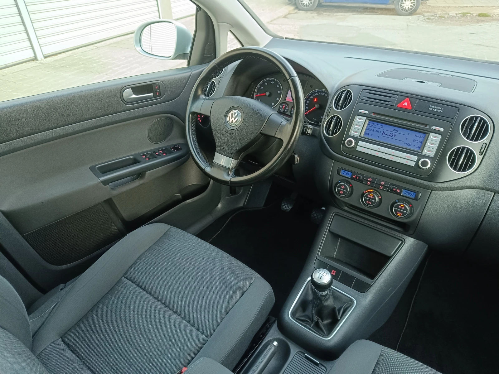 VW Golf Plus 1.6i 102к.с.  - изображение 7