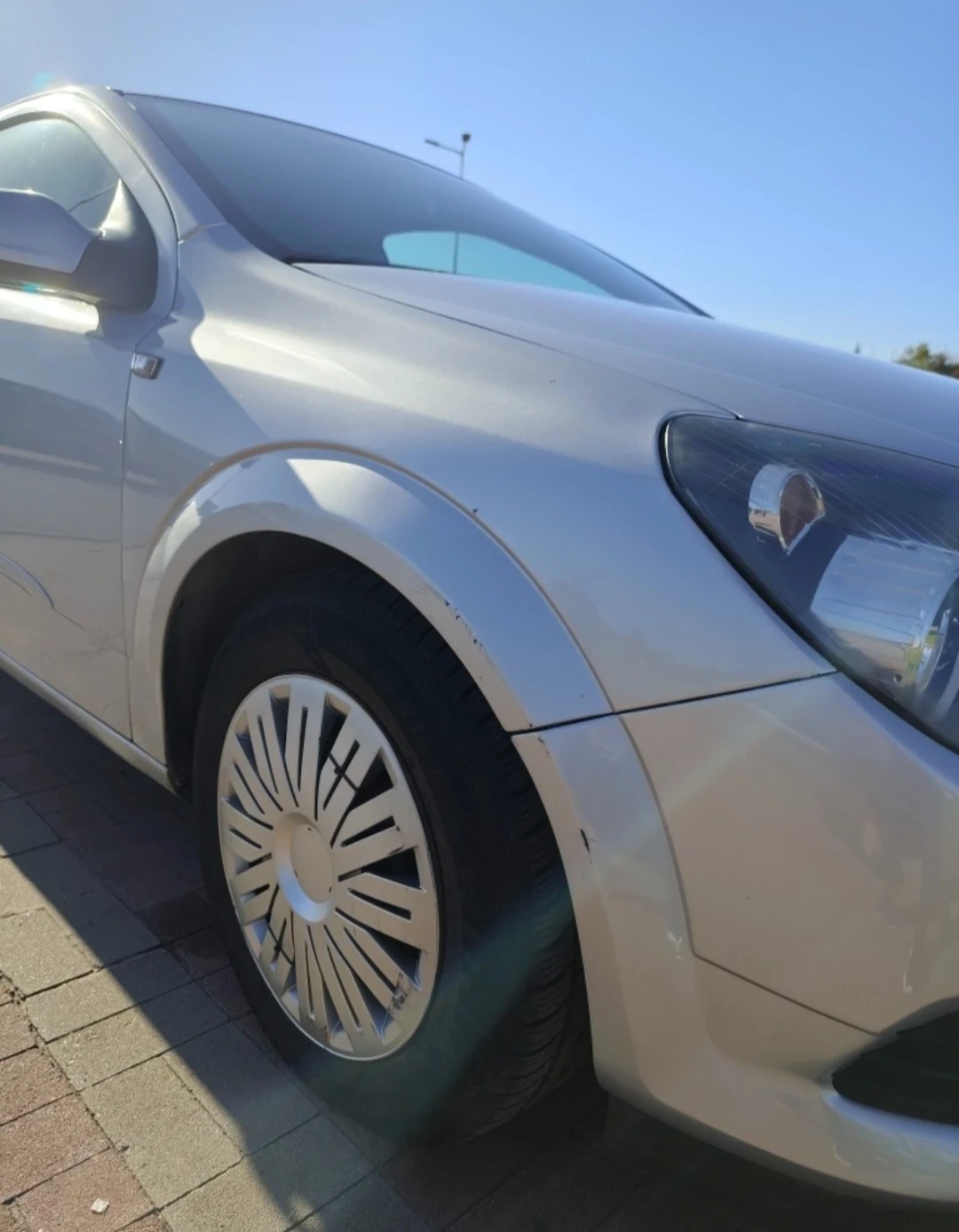 Opel Astra 1.6 GTC - изображение 8