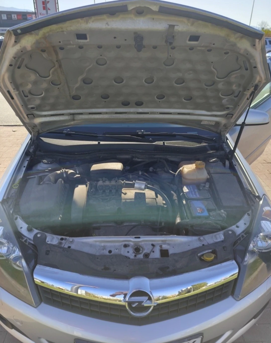 Opel Astra 1.6 GTC - изображение 7