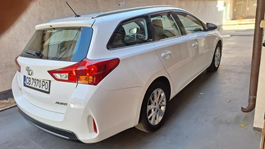 Toyota Auris 1.6 AUTOMATIC - изображение 4