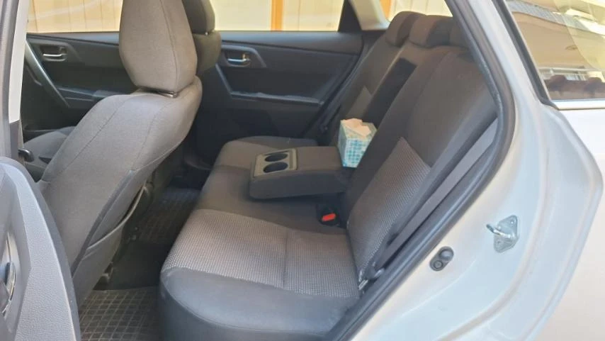 Toyota Auris 1.6 AUTOMATIC - изображение 10