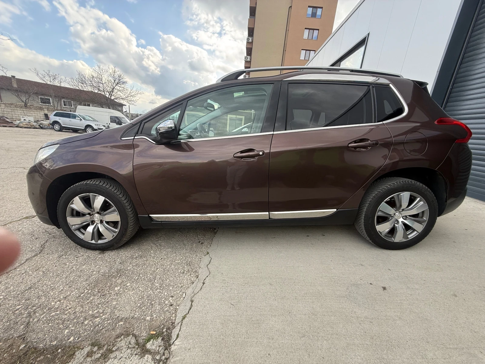 Peugeot 2008 1.6 Avtomat, снимка 5 - Автомобили и джипове - 54232943