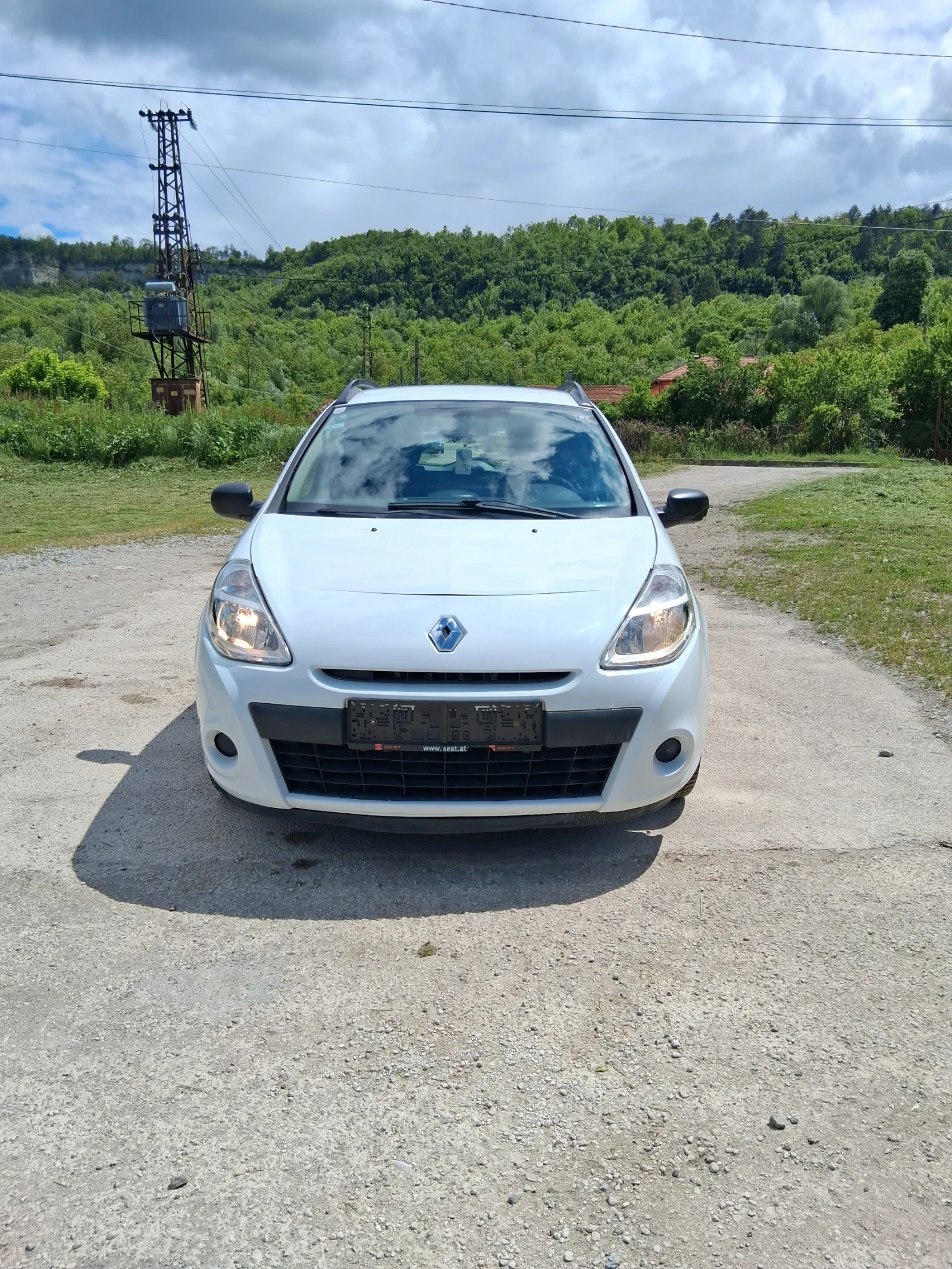 Renault Clio 1.2i, снимка 3 - Автомобили и джипове - 54582980