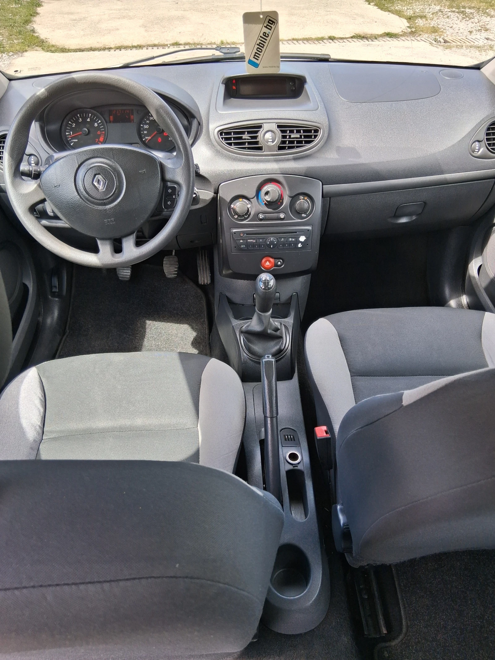 Renault Clio 1.2i, снимка 11 - Автомобили и джипове - 54582980