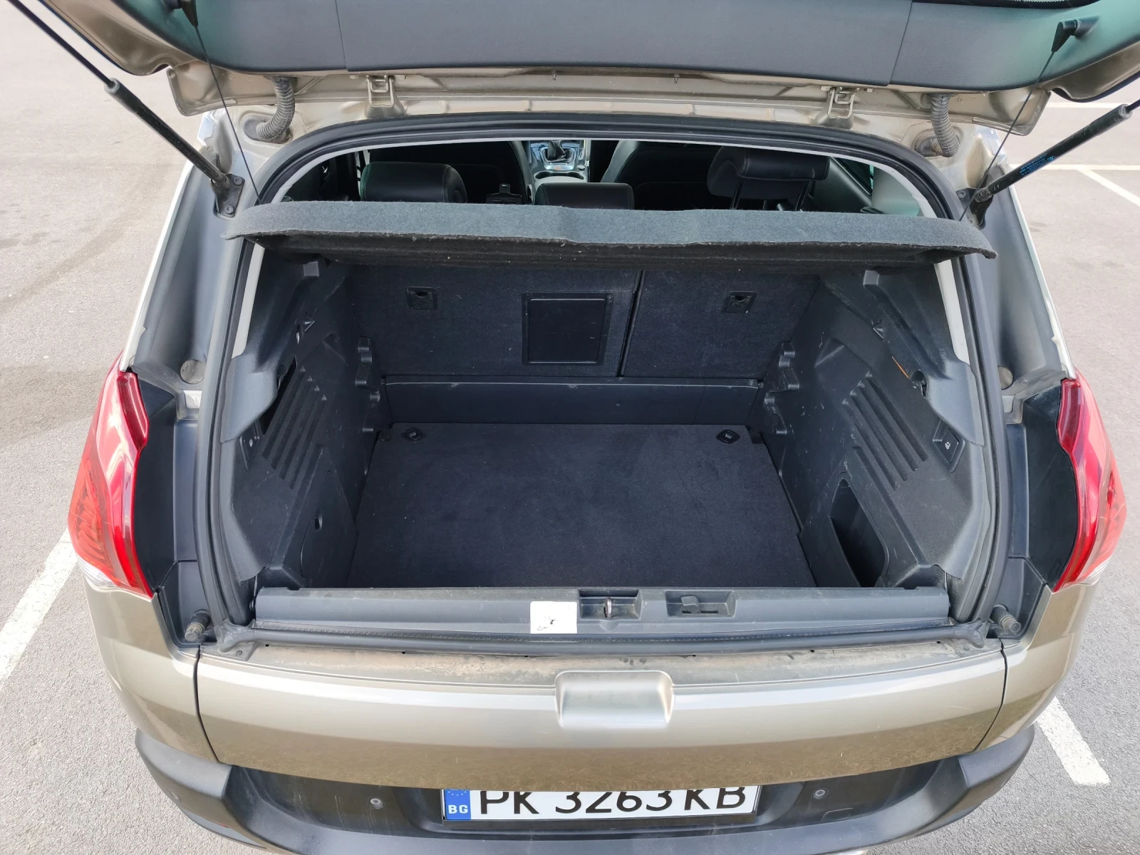 Peugeot 3008 1.6 HDI , снимка 8 - Автомобили и джипове - 54673798