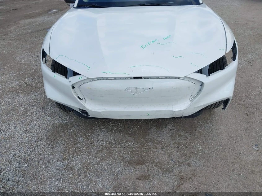Ford Mustang Mach-E Premium, снимка 6 - Автомобили и джипове - 54799294