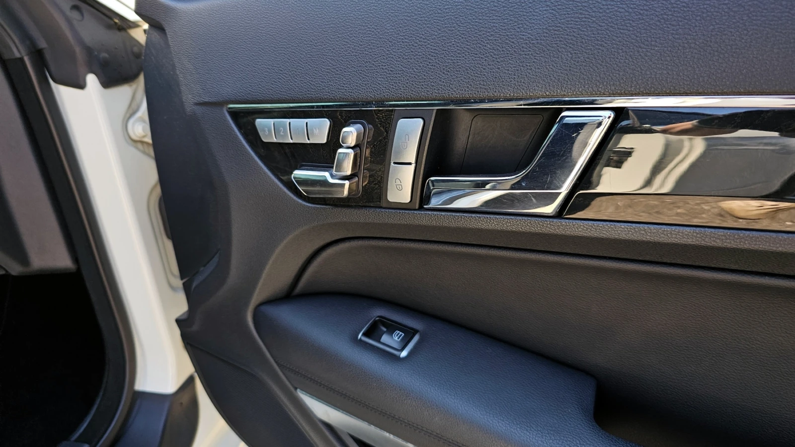 Mercedes-Benz E 350 Cabrio 3.5 V6 * ОБДУХ , снимка 6 - Автомобили и джипове - 55402494