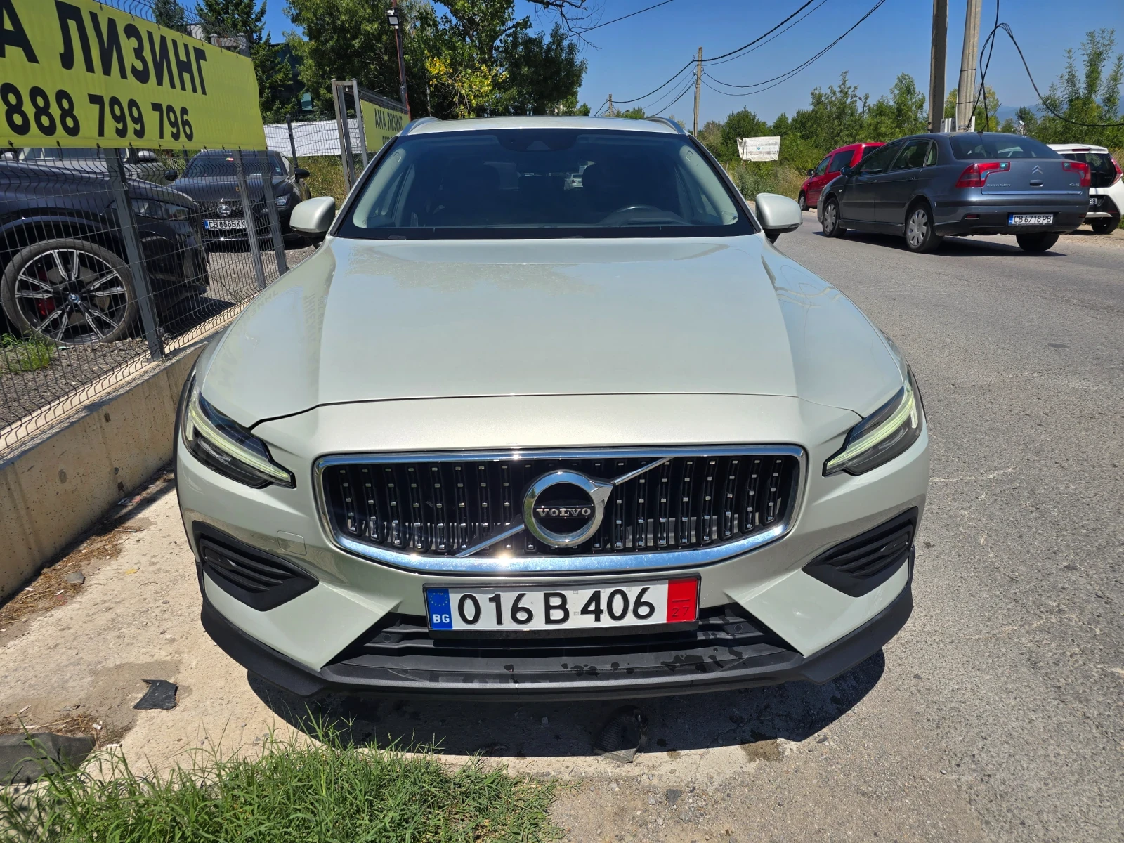 Volvo V60 Cross Country 2.0D/D4/PRO/AWD, снимка 2 - Автомобили и джипове - 55500608