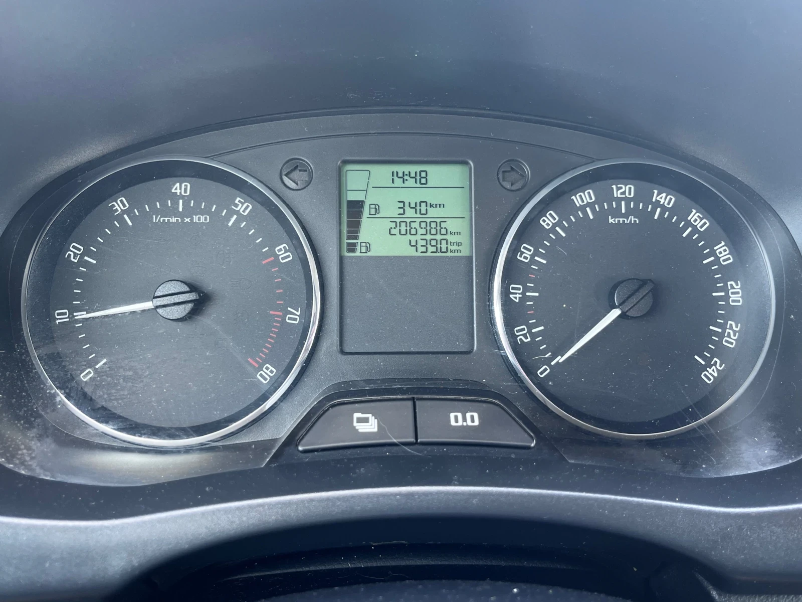 Skoda Fabia 1.2 HTP 70 FACELIFT , снимка 12 - Автомобили и джипове - 55904809