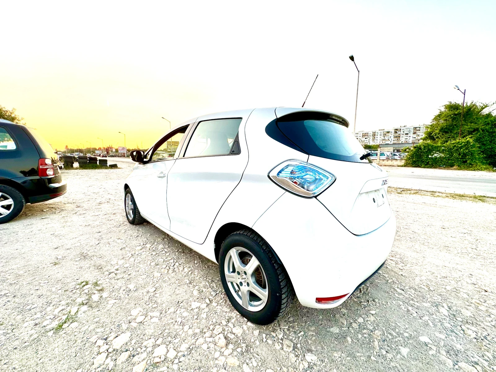 Renault Zoe 1200, снимка 4 - Автомобили и джипове - 56088964