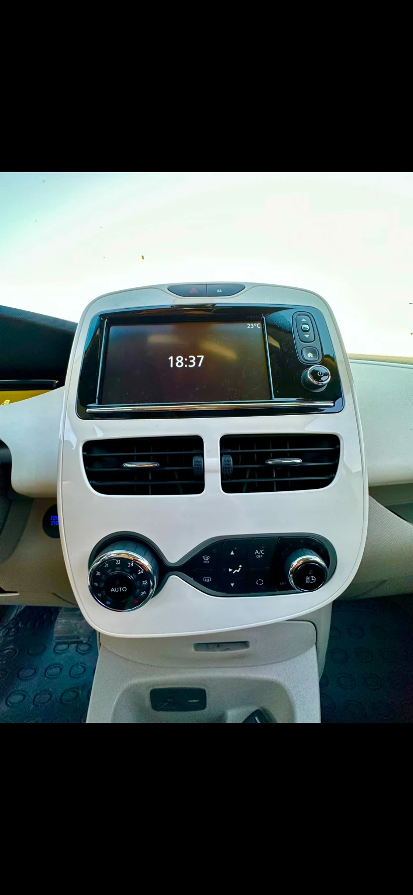 Renault Zoe 1200, снимка 7 - Автомобили и джипове - 56088964