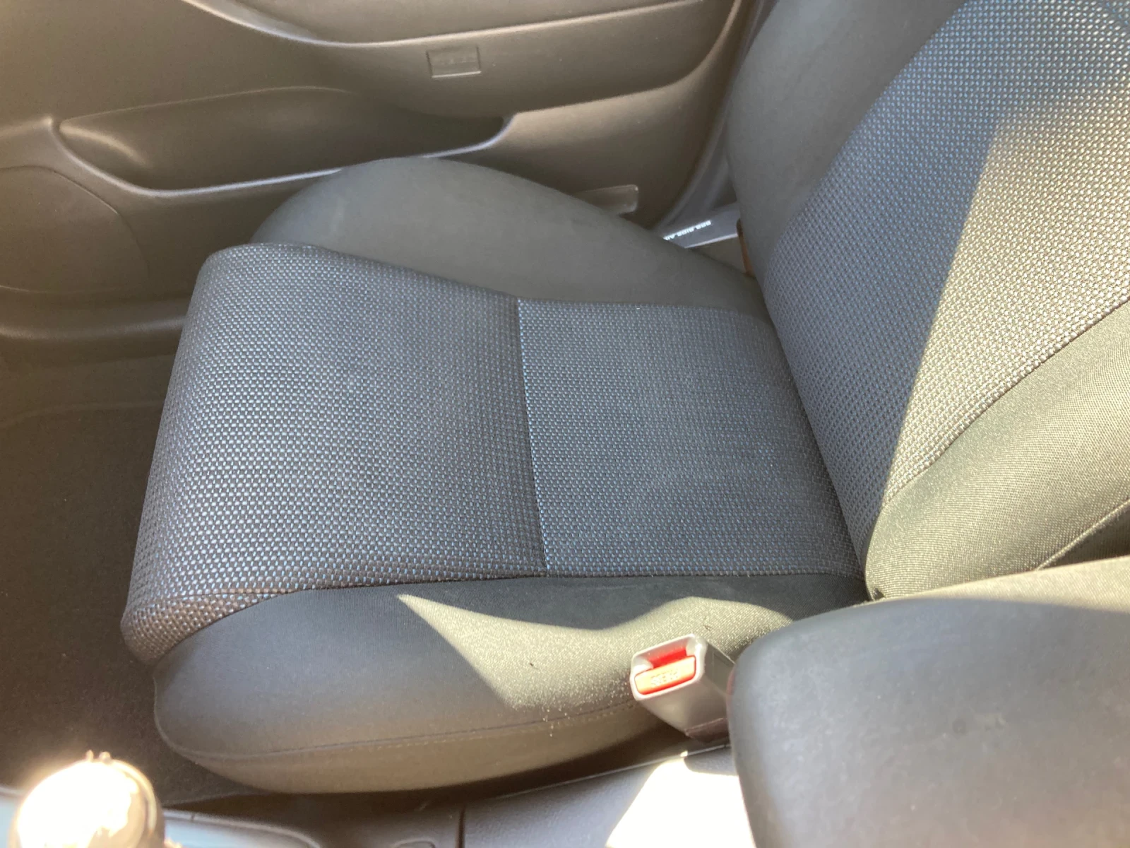 Toyota Avensis 2.0 D4D 126konq mnogo ekstri, снимка 14 - Автомобили и джипове - 56124590