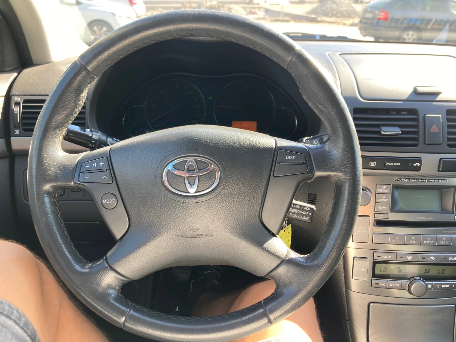 Toyota Avensis 2.0 D4D 126konq mnogo ekstri, снимка 11 - Автомобили и джипове - 56124590