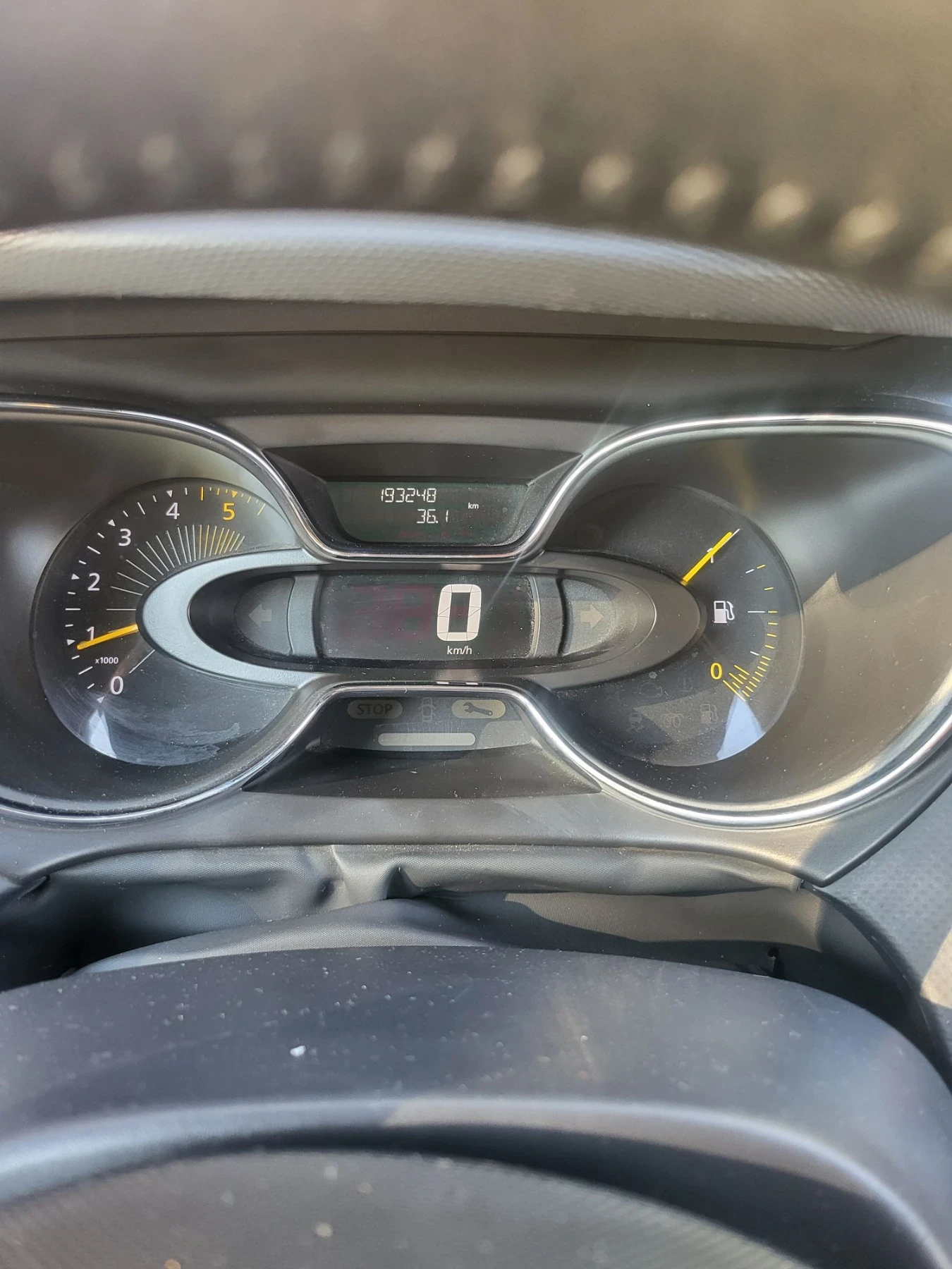Renault Captur 1.5 DCI 90 k.с Energy, снимка 8 - Автомобили и джипове - 56182039