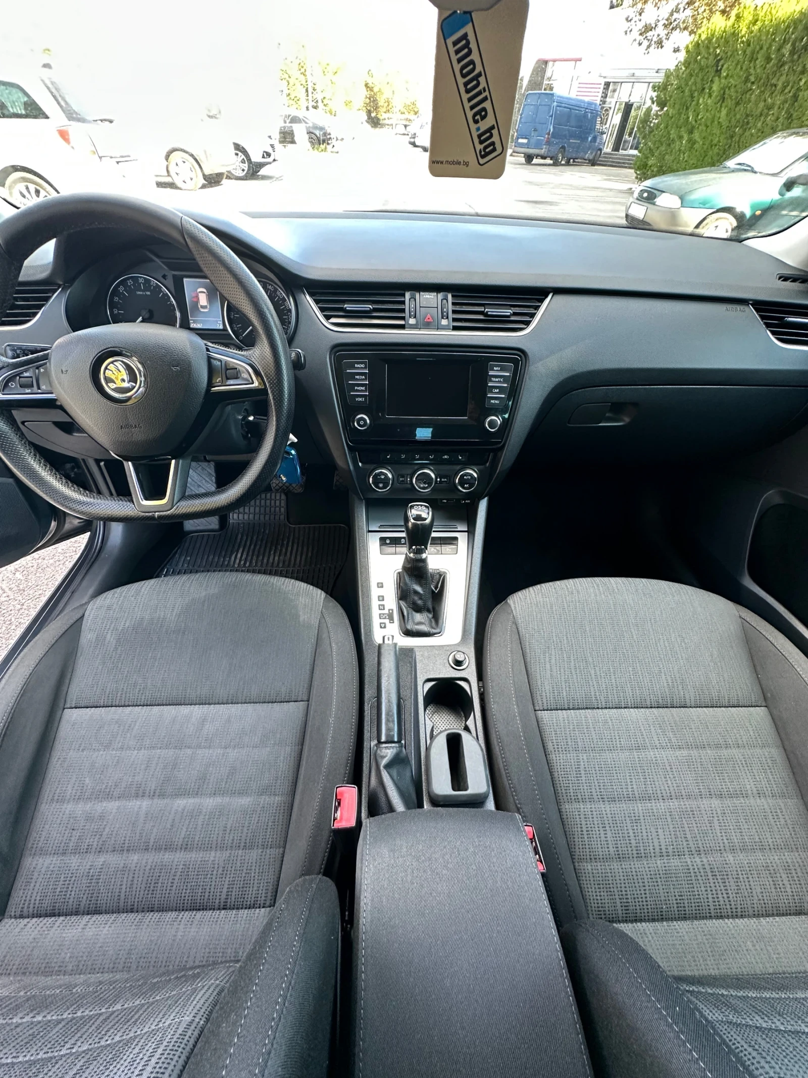 Skoda Octavia 1.6TDI* DSG* , снимка 10 - Автомобили и джипове - 56193935