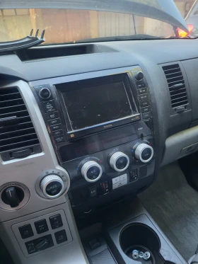 Toyota Sequoia Platinum - 100 € - 53028653 6