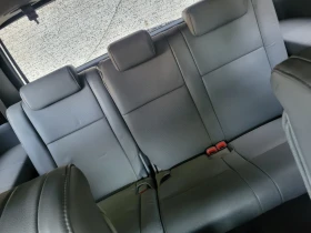 Toyota Sequoia Platinum - 100 € - 53028653 5