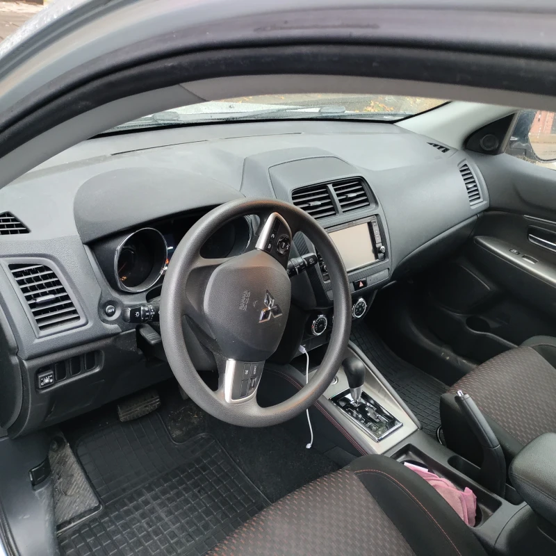 Mitsubishi Outlander Sport, снимка 5 - Автомобили и джипове - 47942281