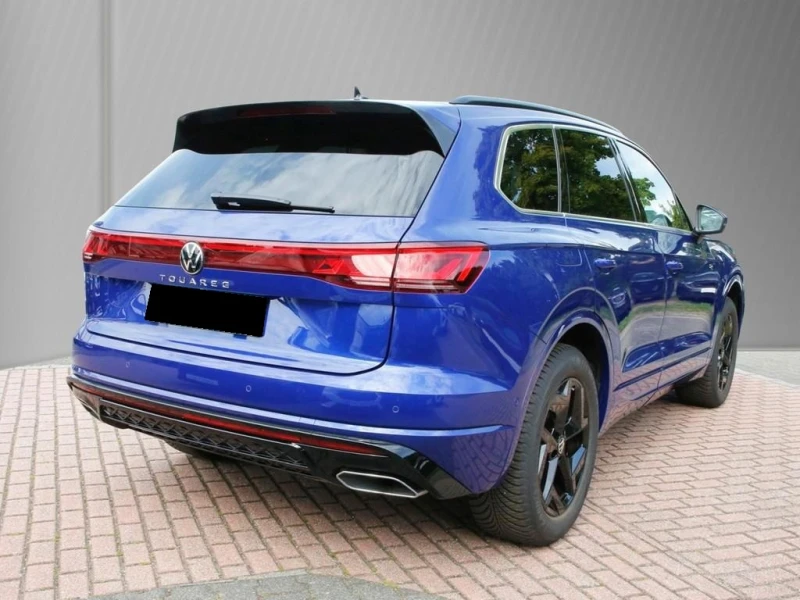 VW Touareg 3.0TDI* R-LINE* PANO* DISTR* HEAD-UP* LED* , снимка 3 - Автомобили и джипове - 52708695