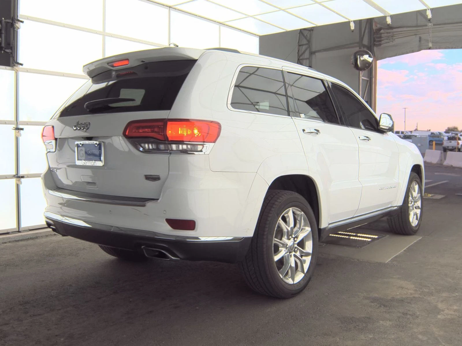 Jeep Grand cherokee SUMMIT* 8ZF* ОБДУХ* ПАНО* ДИГИТАЛ* DISTRONIK - изображение 7