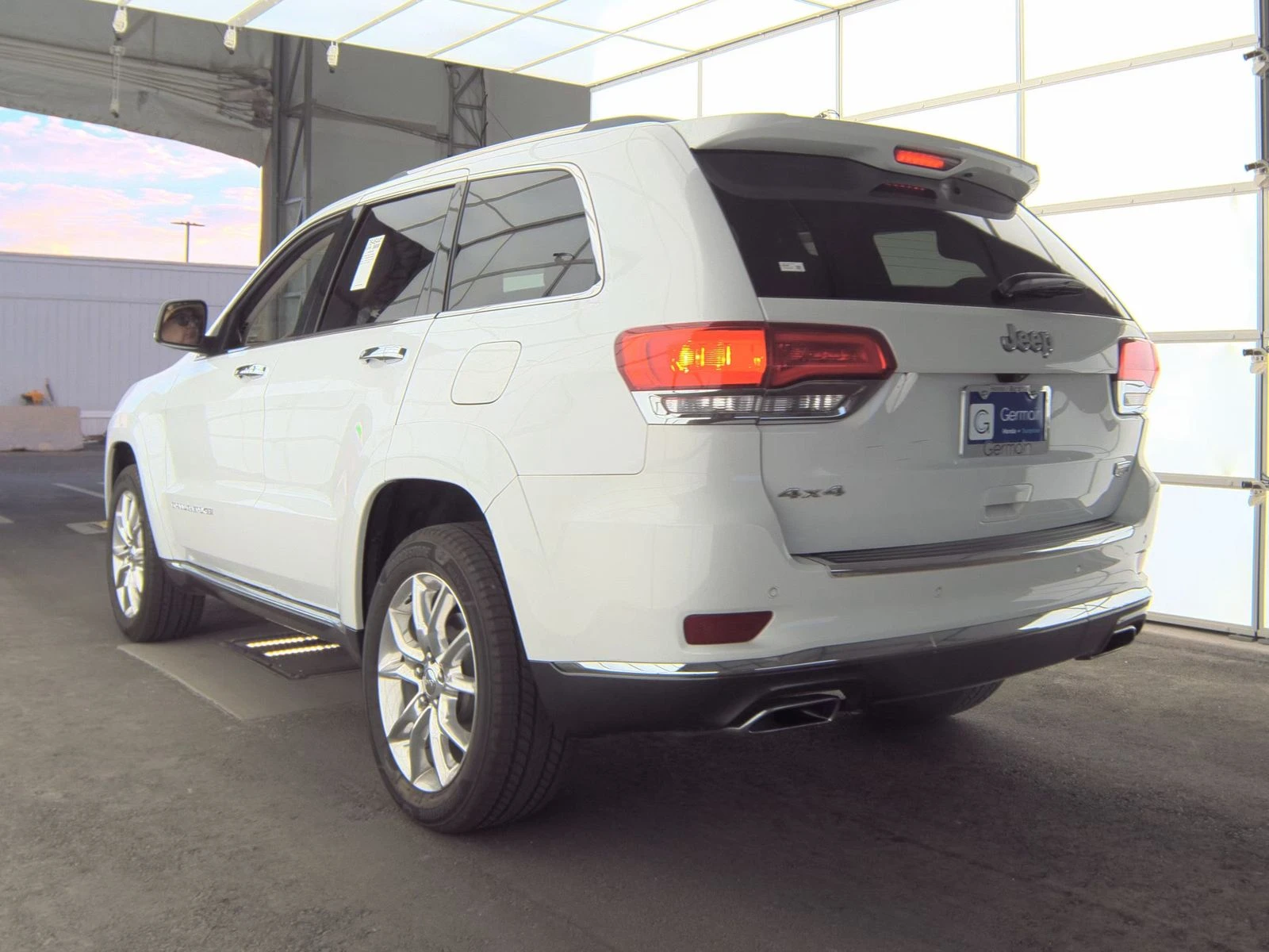 Jeep Grand cherokee SUMMIT* 8ZF* ОБДУХ* ПАНО* ДИГИТАЛ* DISTRONIK - изображение 6