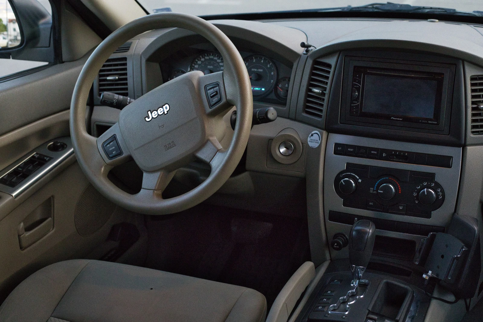 Jeep Grand cherokee 4.7 V8  - изображение 10