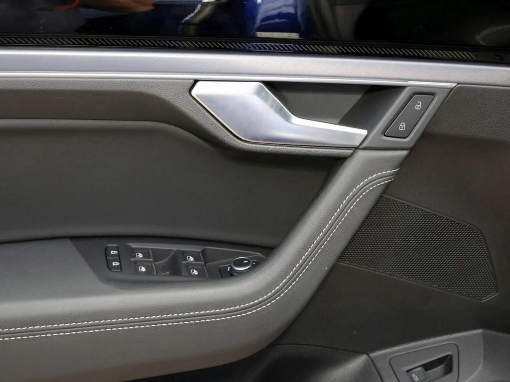 VW Touareg 3.0TDI* R-LINE* PANO* DISTR* HEAD-UP* LED*  - изображение 4