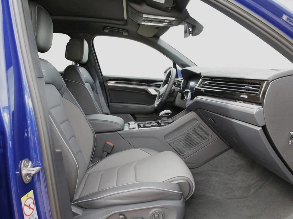 VW Touareg 3.0TDI* R-LINE* PANO* DISTR* HEAD-UP* LED*  | Mobile.bg   11