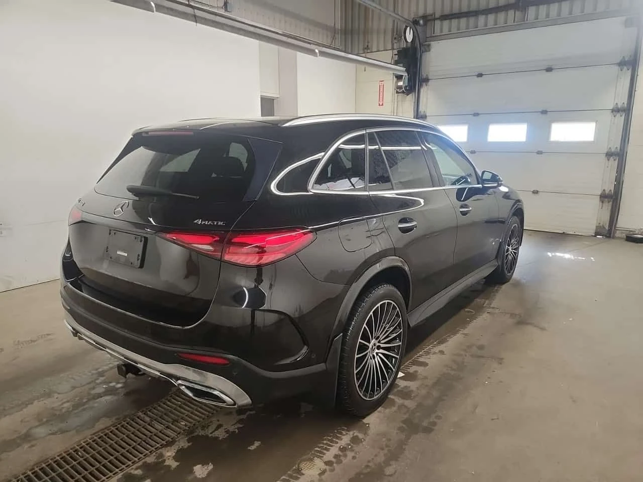 Mercedes-Benz GLC * ДИСТРОНИК* 360 КАМЕРА* ПОДГРЕВ* ПАНОРАМА* , снимка 4 - Автомобили и джипове - 54034244