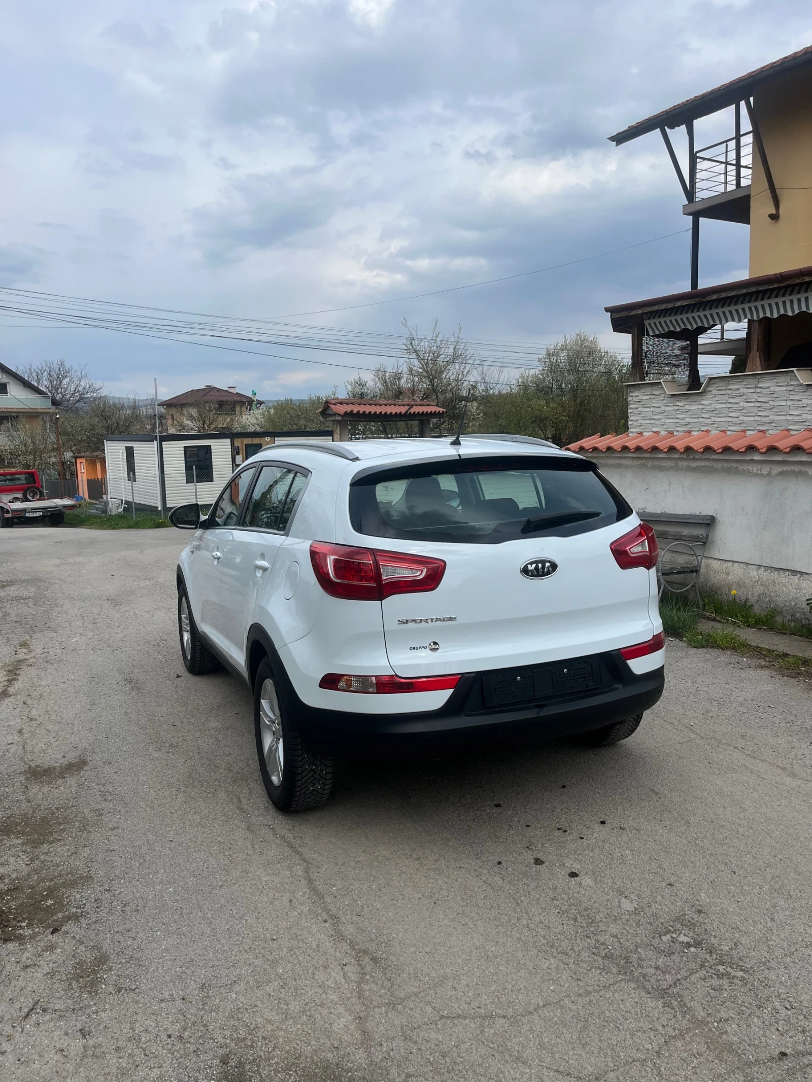 Kia Sportage, снимка 5 - Автомобили и джипове - 54255942