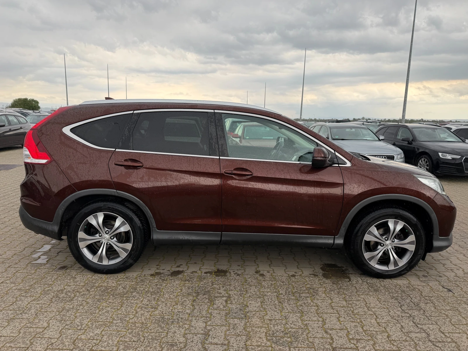Honda Cr-v 2.0i-VTEC 4WD AVTOMAT/NAVI/PANORAMA/KOJA EURO 5, снимка 5 - Автомобили и джипове - 54367064