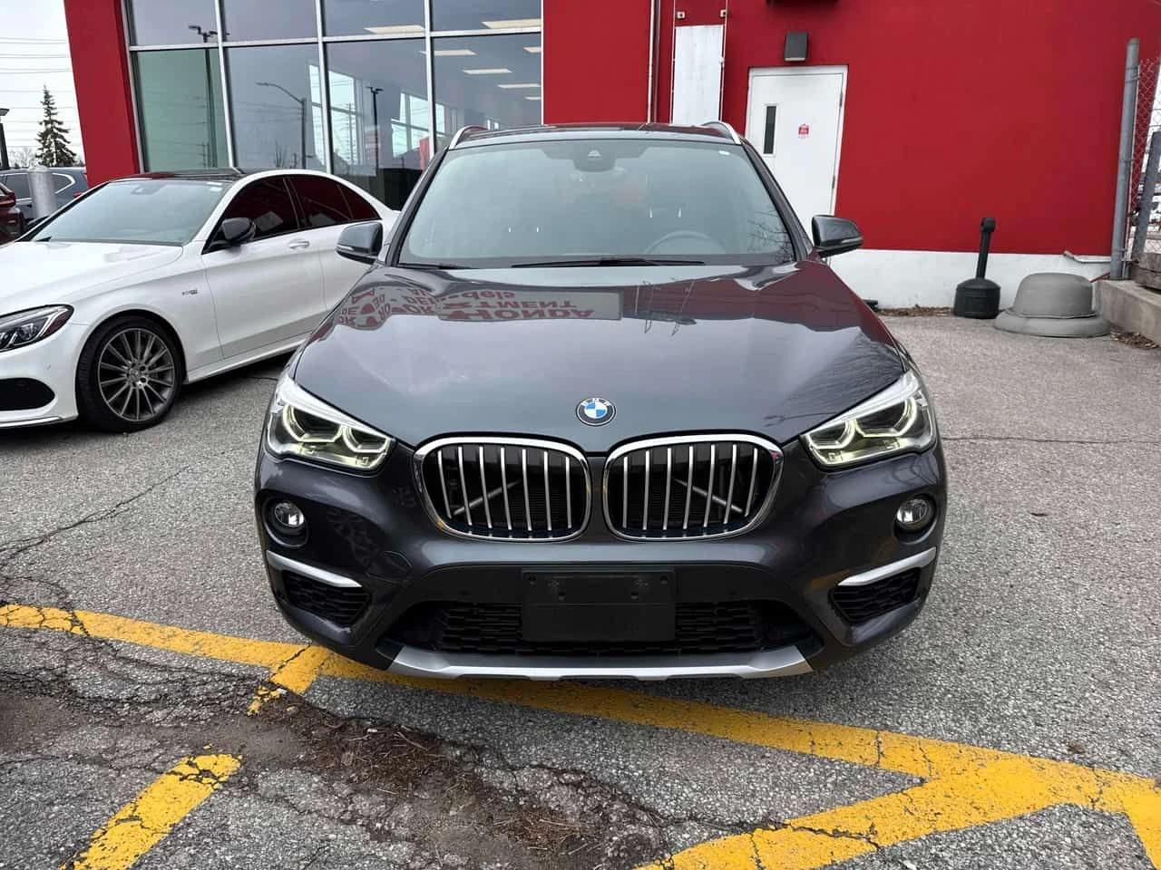 BMW X1 xDrive28i| ПОДГРЕВИ| ПАНО| ОТ ПРЕДСТАВИТЕЛСТВО, снимка 2 - Автомобили и джипове - 54545888