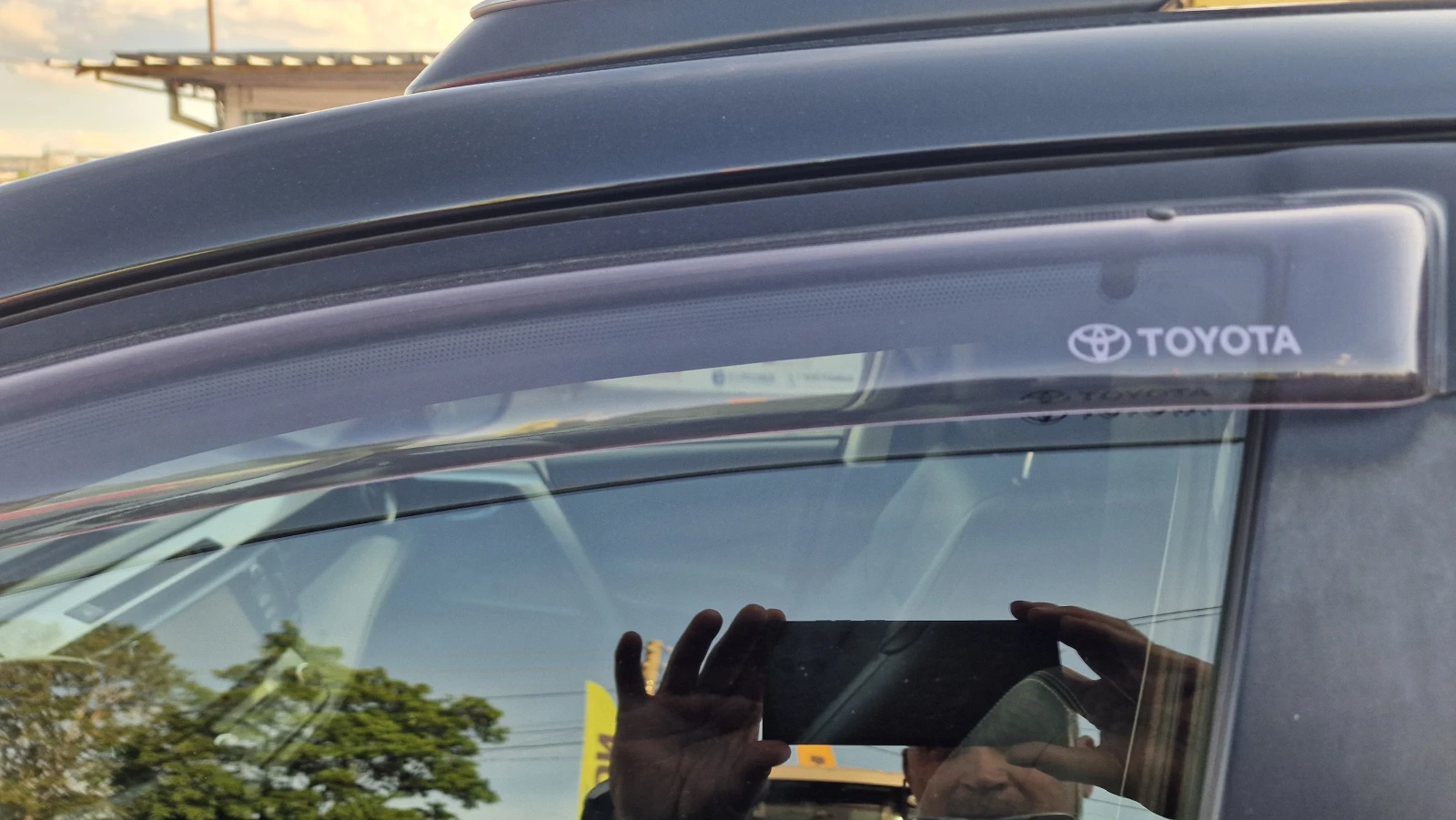 Toyota Rav4 2.5i Luxury Executive 4x4Camera 360 Кожен салон , снимка 17 - Автомобили и джипове - 54625697
