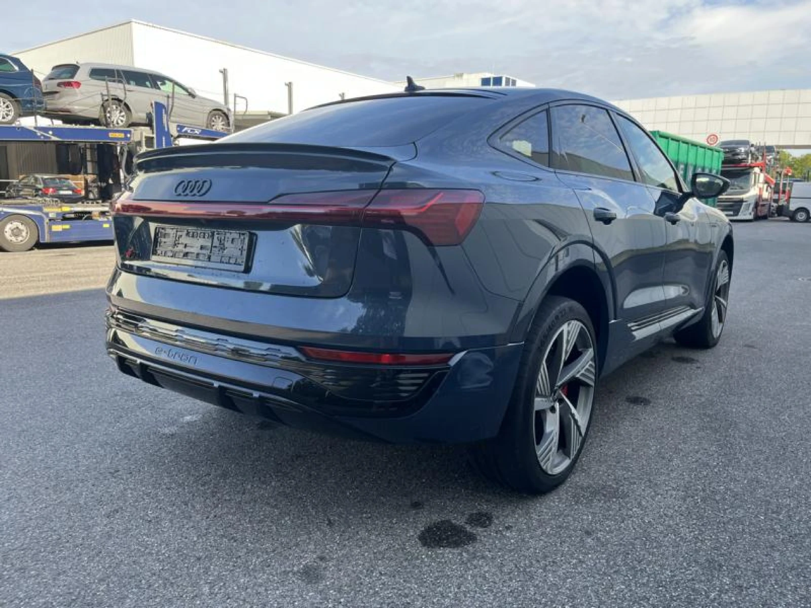 Audi Q8 E-tron Sportback 55 S Line 3D Camera Pano Bang&Olu, снимка 5 - Автомобили и джипове - 55940239