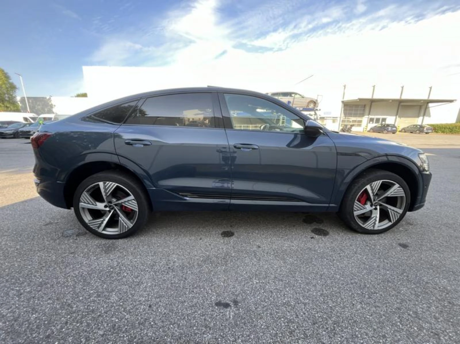Audi Q8 E-tron Sportback 55 S Line 3D Camera Pano Bang&Olu, снимка 3 - Автомобили и джипове - 55940239