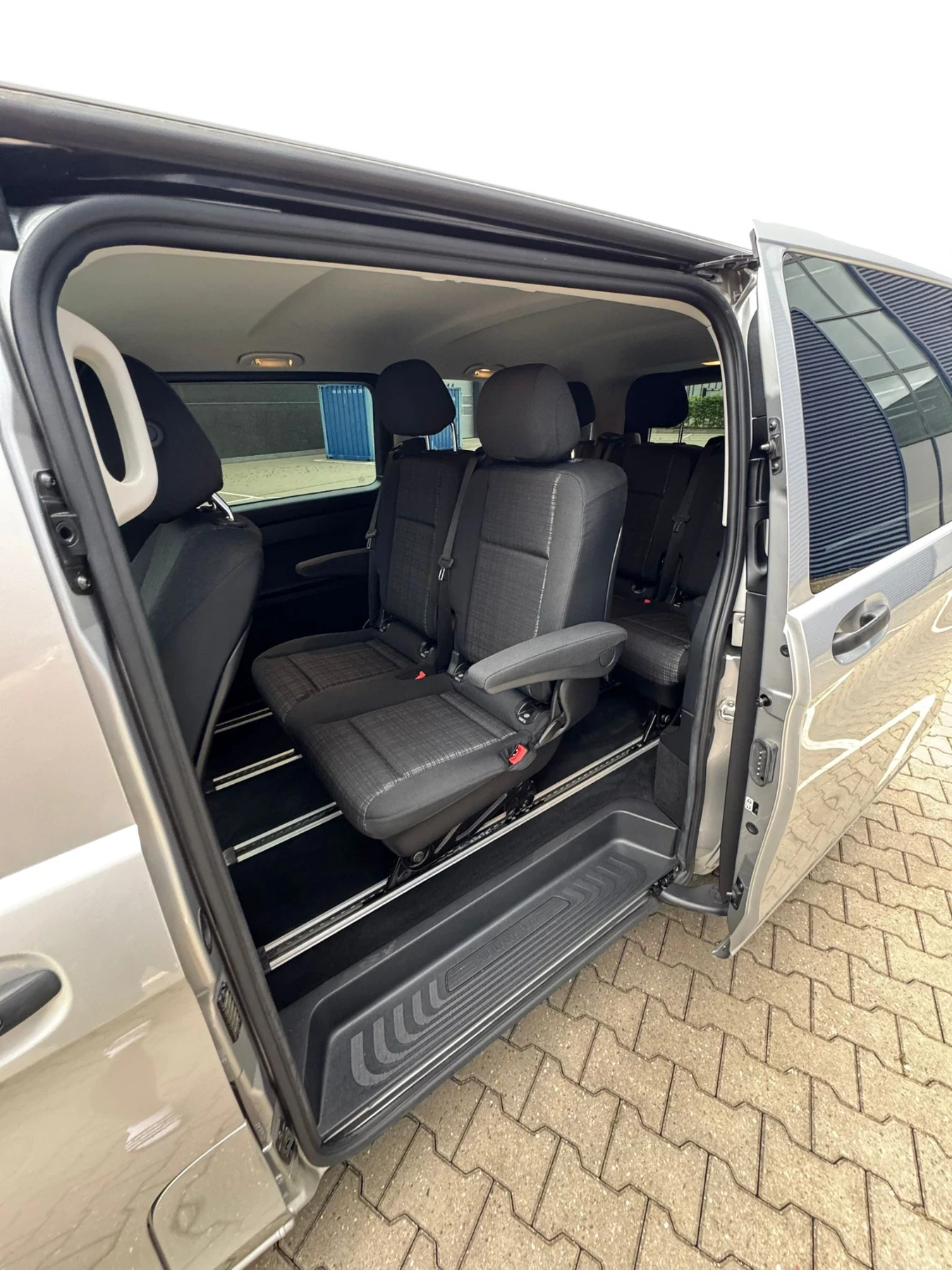 Mercedes-Benz Vito EVito 111 Tourer 2019 9 хора - изображение 6