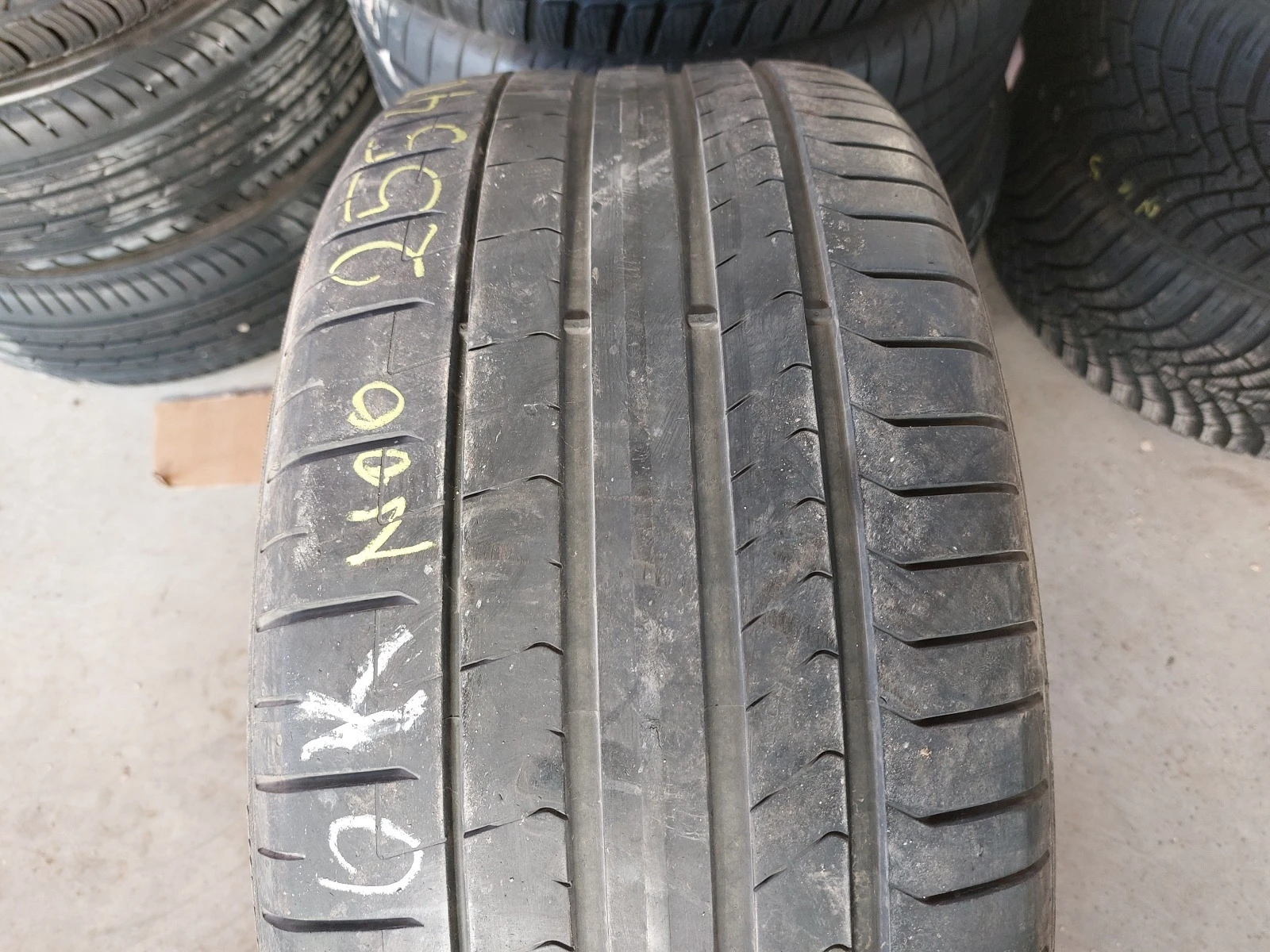  255/40R18 | Mobile.bg   1