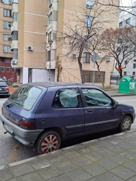 Renault Clio 1.2i - 900 € / 1760.25 лв. - 71835421 2