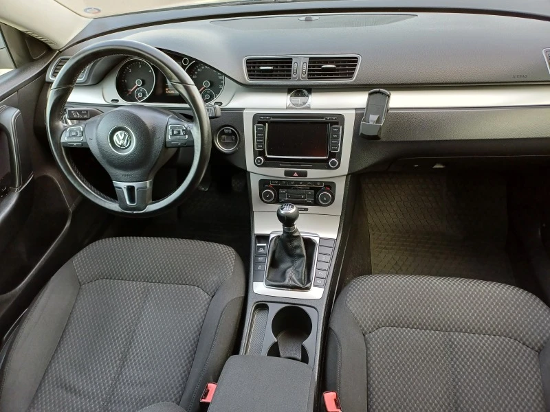 VW Passat 2.0 TDI 140k.s. Navi , снимка 13 - Автомобили и джипове - 46331366