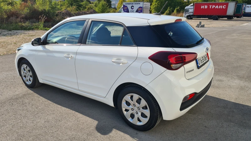 Hyundai I20 SWISS, снимка 9 - Автомобили и джипове - 47317228